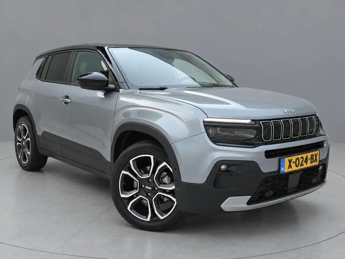 Jeep Avenger Black Edition 54 kWh: foto 2