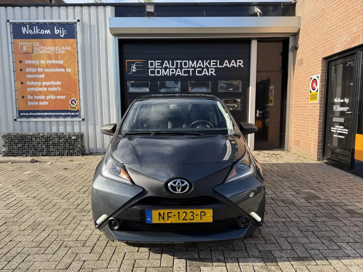 Toyota Aygo 1.0 VVT-i x: foto 2