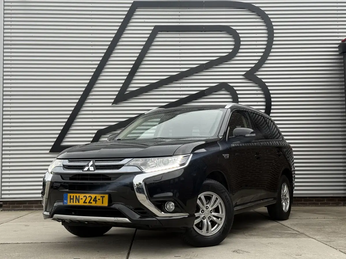 Mitsubishi Outlander 2.0 PHEV Business Edition: foto 1