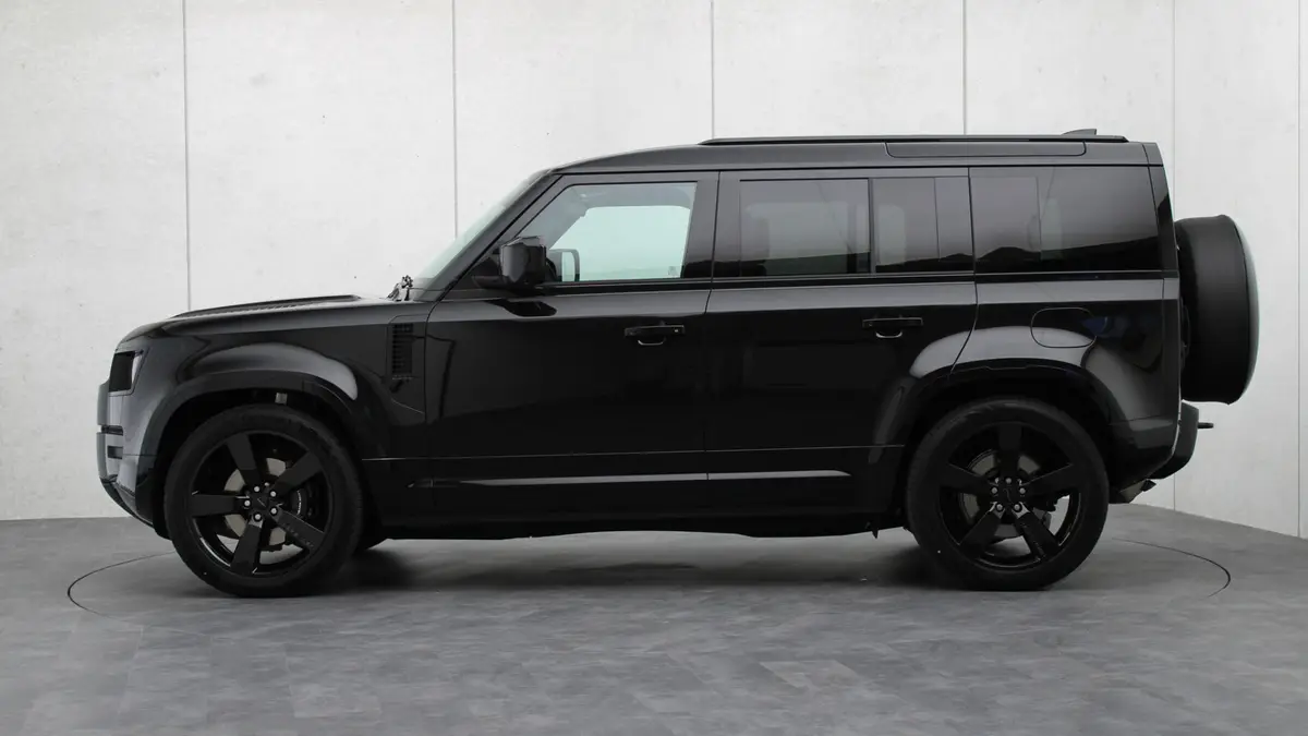 Land Rover Defender 110 P300e 110 X-Dynamic HSE: foto 2