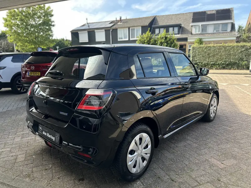 Suzuki Swift 1.2 Comfort Smart Hybrid 2025 leasen bij DreamLease: foto 2