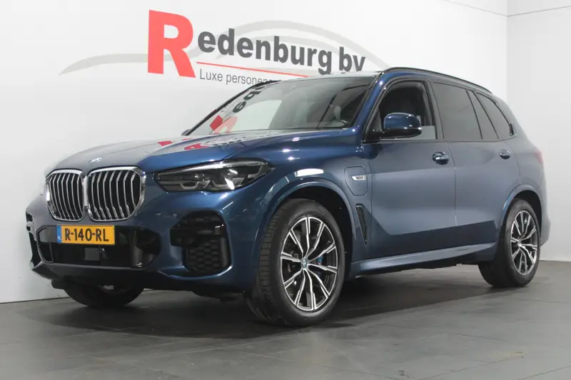 BMW X5 xDrive45e High Executive 2022 leasen bij DreamLease: foto 1