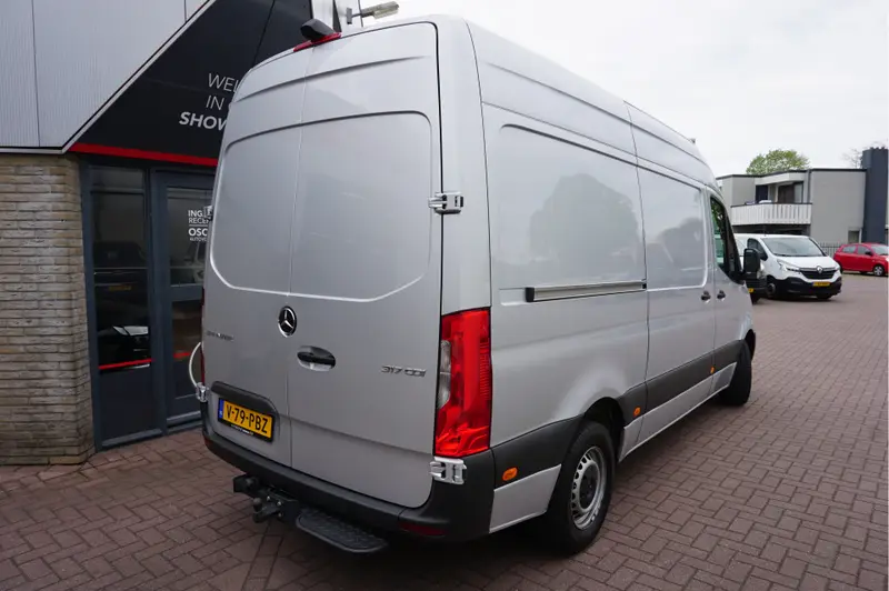 Mercedes-Benz Sprinter 317 1.9 CDI L2H2 Automaat 2023 leasen bij DreamLease: foto 2