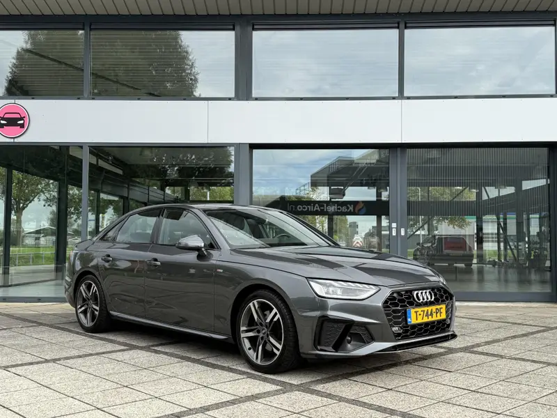 Audi A4 Limousine 35 TFSI Aut. S-line | S-Edition | Virtual | 2023 leasen bij DreamLease: foto 2