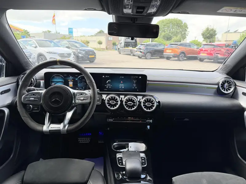 Mercedes-Benz A-Klasse 200 Launch Edition Premium Plus 2019 leasen bij DreamLease: foto 2
