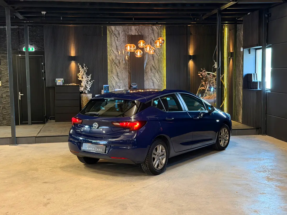 Opel Astra 1.0 Online Edition Automaat: foto 2