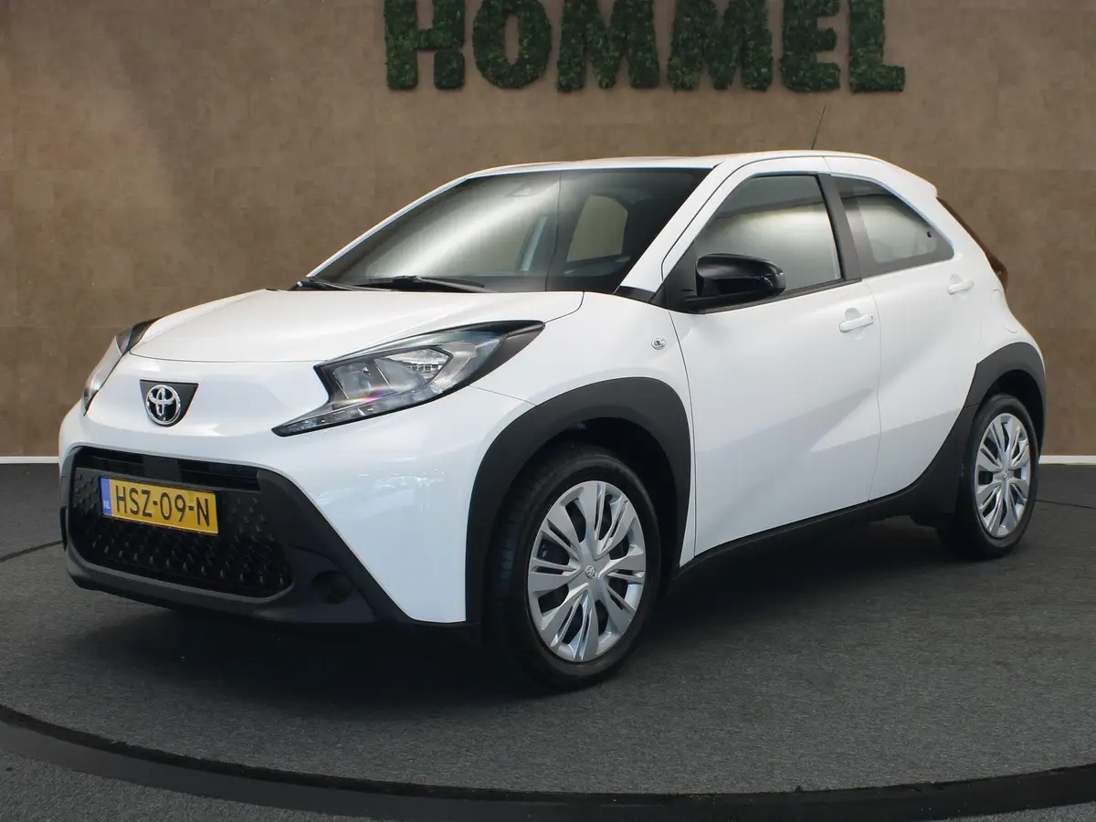 Toyota Aygo X 1.0 VVT-i MT Play: foto 2