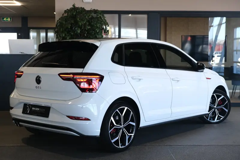 Volkswagen Polo 2.0 TSI GTI Facelift DSG 207PK Navi IQ Led ACC Roof Pack 2022 leasen bij DreamLease: foto 2