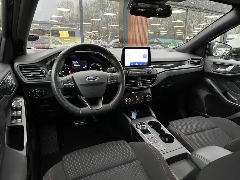 Ford Focus Wagon 1.0 EcoBoost ST Line 2019 leasen bij DreamLease: foto 2