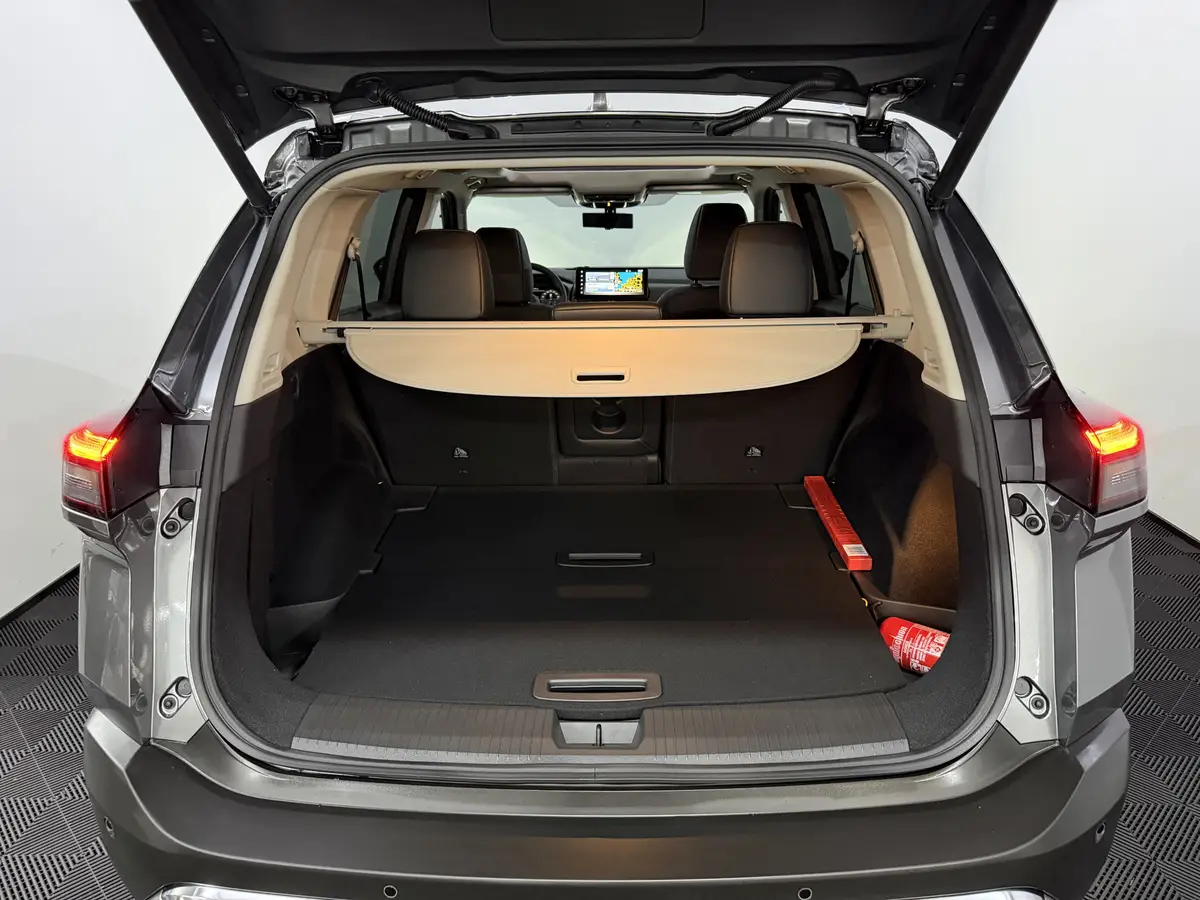Nissan X-Trail 1.5 e-4orce Tekna Plus 4WD: foto 36