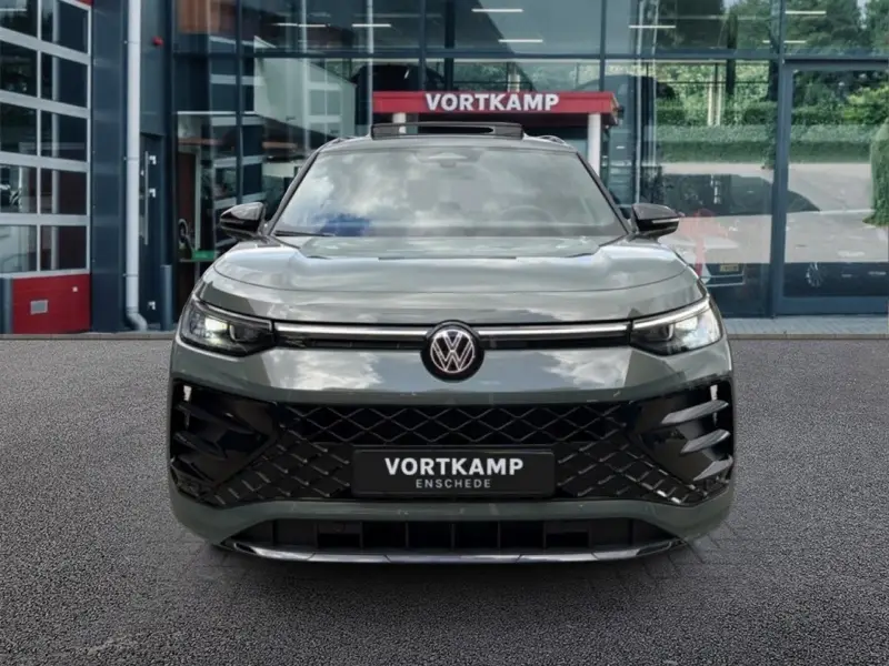 Volkswagen Tayron 1.5 eTSI R-LINE 7PERS. TREKHAAK/LEDER/CAMERA/PANO-DAK/ELEK-KLEP/ACC/HUD/STOELVERW 2026 leasen bij DreamLease: foto 2