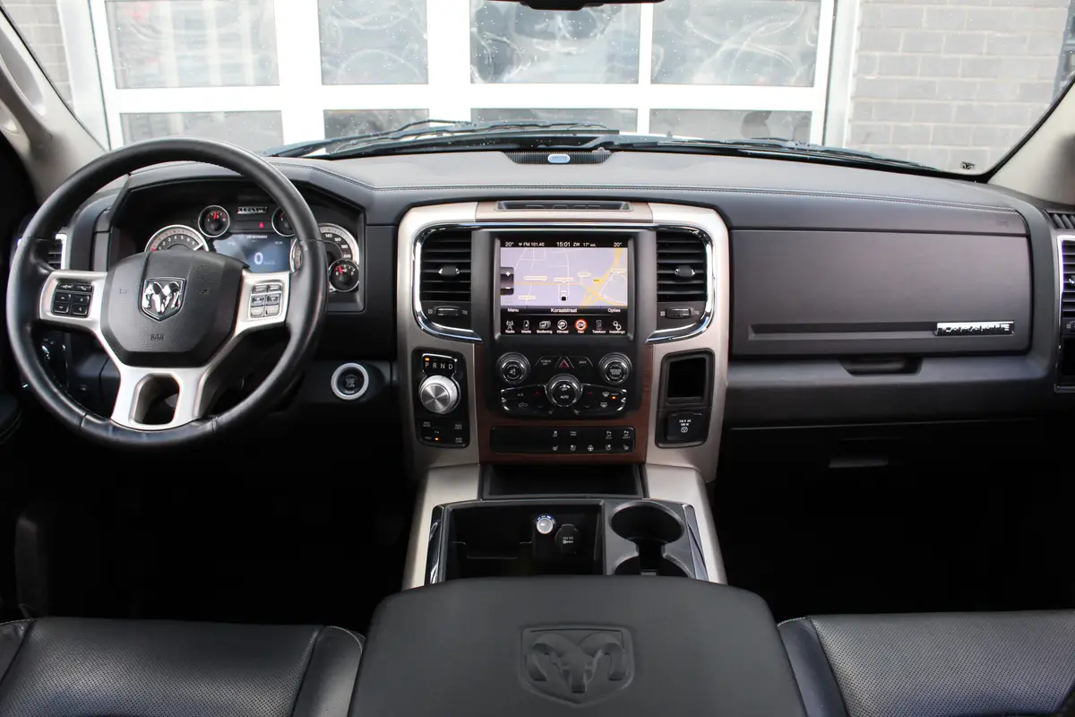 Dodge Ram 1500 5.7 V8 4x4 Crew Cab 5'7 Laramie: foto 2