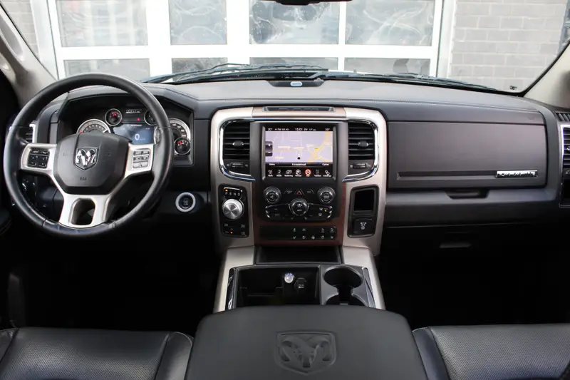 Dodge Ram 1500 5.7 V8 4x4 Crew Cab 5'7 Laramie 2015 leasen bij DreamLease: foto 2