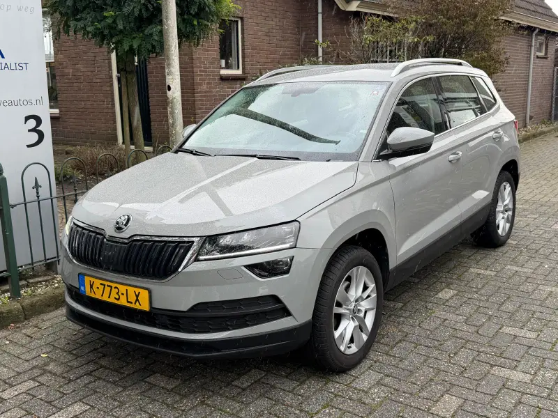 Škoda Karoq 1.5 TSI ACT Business Edition Plus 2021 leasen bij DreamLease: foto 2