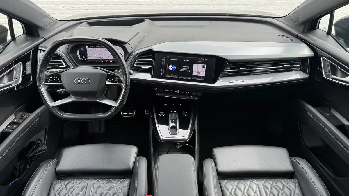 Audi Q4 Sportback e-tron 40 S-line Competition SOH 91% Pano dak Blokjes leder Sonos 21 inch + all season: foto 2