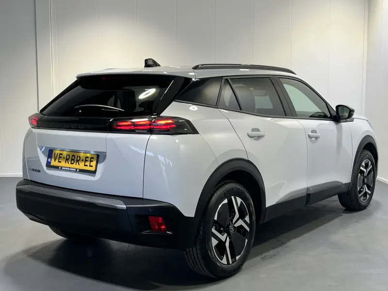Peugeot e-2008 EV Allure Avantage 54 kWh 2025 leasen bij DreamLease: foto 2