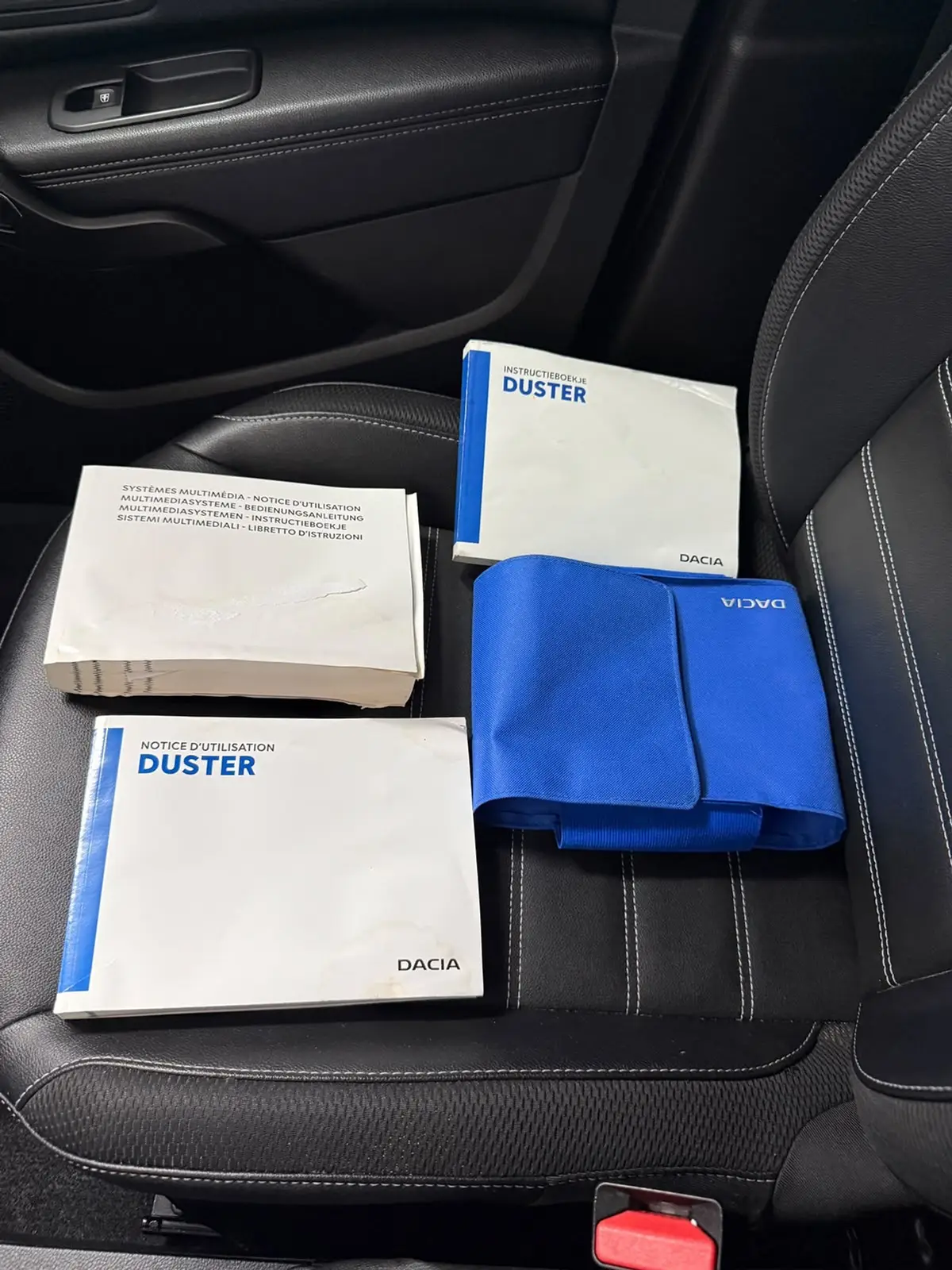 Dacia Duster 1.3 TCe Extreme | Stoelverwarming | Automaat | 360 | Dodehoek: foto 24