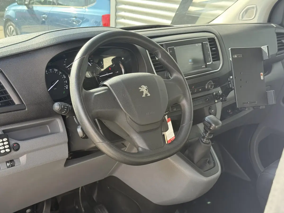 Peugeot Expert 2.0 BlueHDI 120 Compact Premium: foto 2
