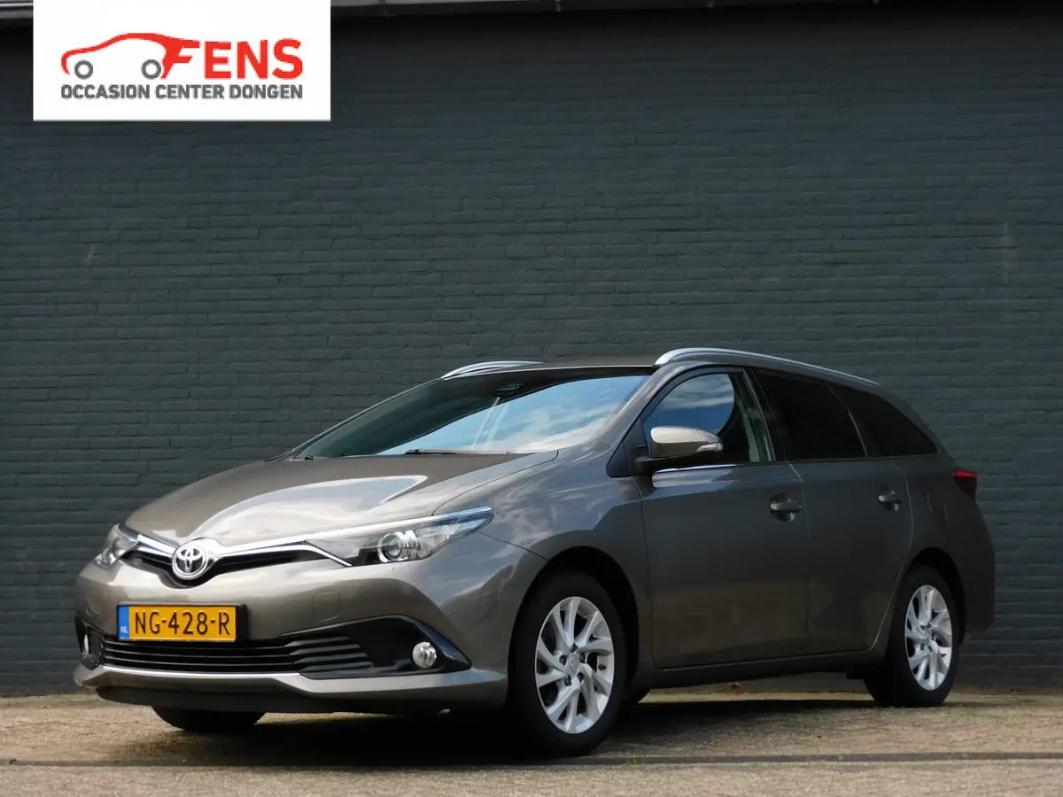 Toyota Auris Touring Sports 1.2T Dynamic: foto 1