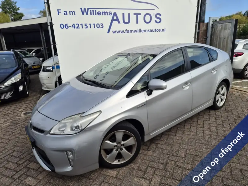 Toyota Prius 1.8 Business hud Navi Camera 2013 leasen bij DreamLease: foto 1