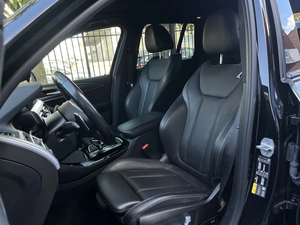 BMW X3 xDrive30e High Executive M-Sport Shadow Line // LEDER // ELEK.STOEL+GEHEUGEN // ELEK. KLEP // SCHUIF-KANTELDAK // 360 CAMERA+SENSOREN // KEYLESS // NAVI+CARPLAY // VIRTUAL COCKPIT //: foto 2