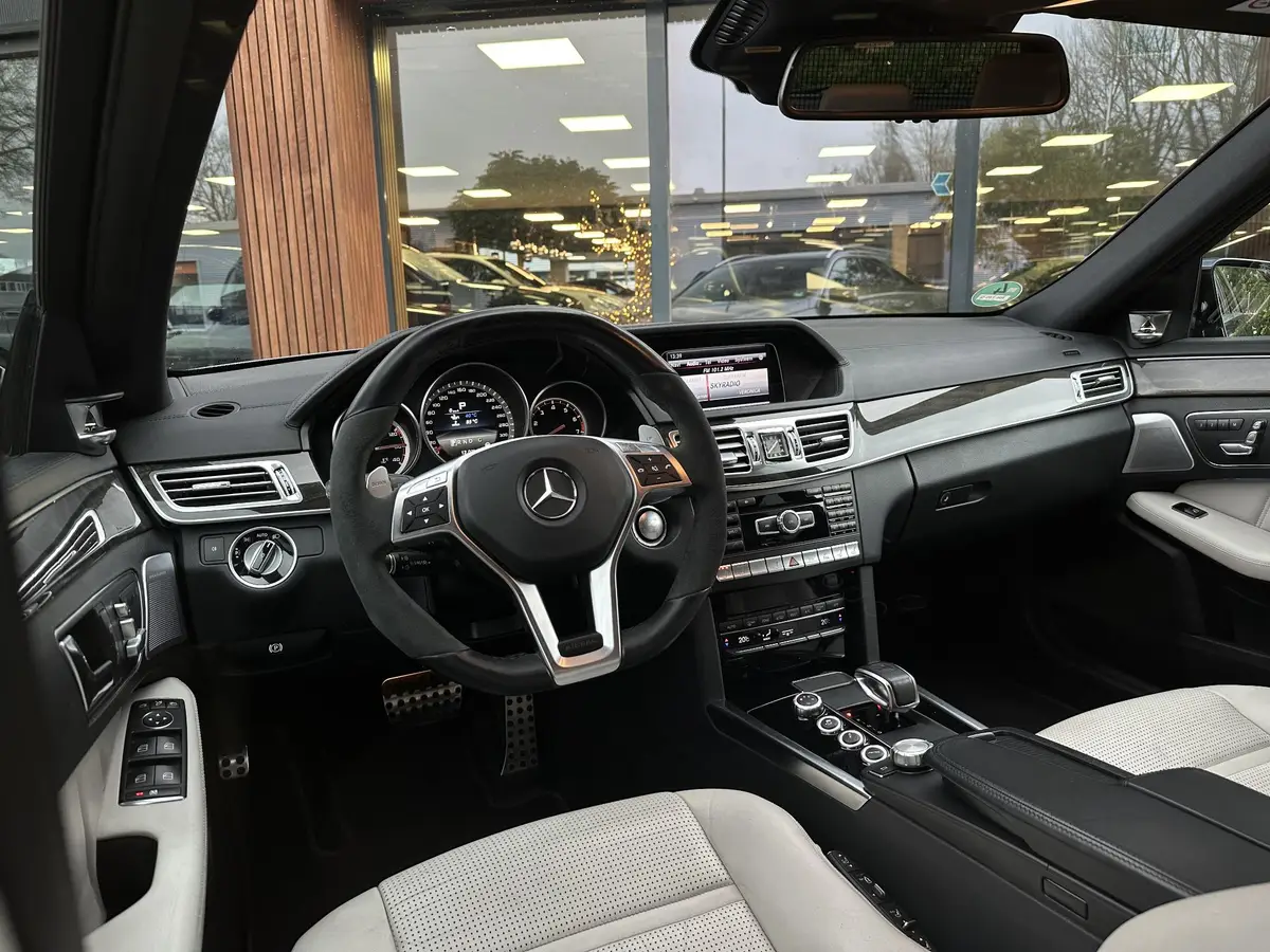 Mercedes-Benz E-Klasse Estate AMG 63 S 4MATIC: foto 2