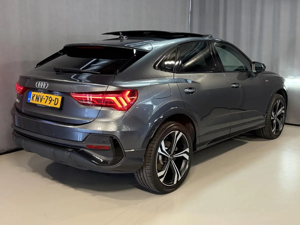 Audi Q3 Sportback 45 TFSI e S Edition: foto 2
