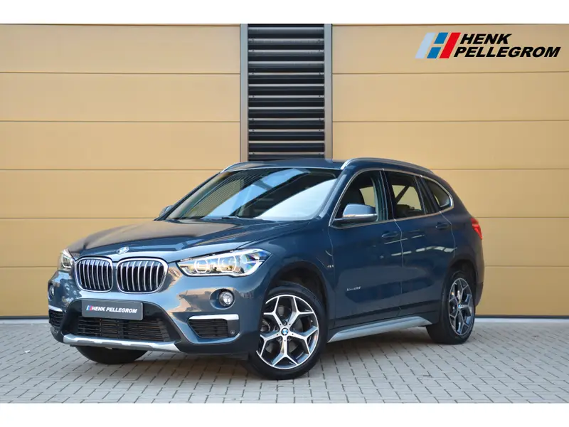 BMW X1 sDrive20i Centennial High Executive 2016 leasen bij DreamLease: foto 1