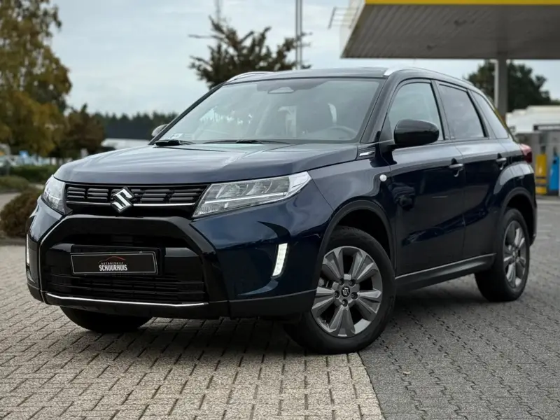 Suzuki Vitara 1.4 SELECT TWO TONE CARPLAY CAMERA ADDAPTIVE CRUISE 2025 leasen bij DreamLease: foto 1