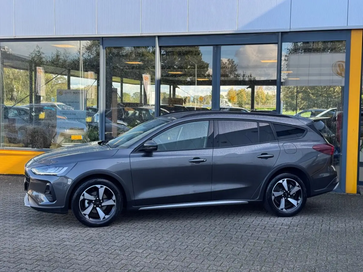 Ford Focus 1.0 Ecoboost 155 pk Automaat Active - Navi - camera: foto 2