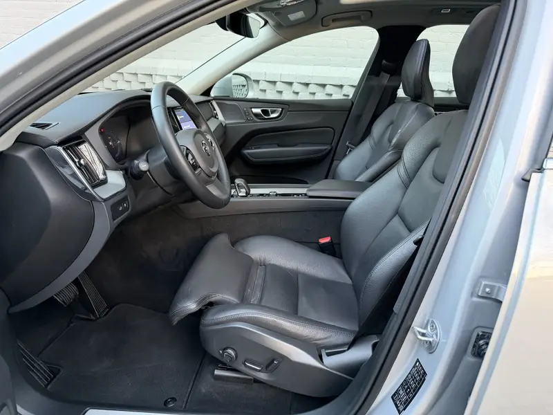 Volvo XC60 2.0 T6 Plug-in hybrid AWD Ultimate Chrome Panoramadak Headu UP Longe range SOH 100% 2023 leasen bij DreamLease: foto 2