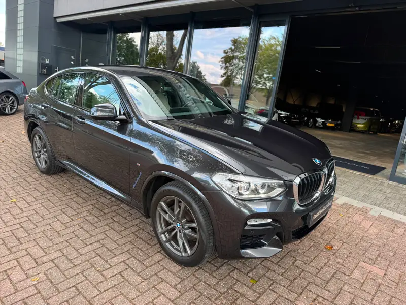 BMW X4 XDrive20i High Executive Edition|Camera|M Sport pakket|Navigatie|Sportstoelen|Wit leer|Prachtige staat! 2019 leasen bij DreamLease: foto 2