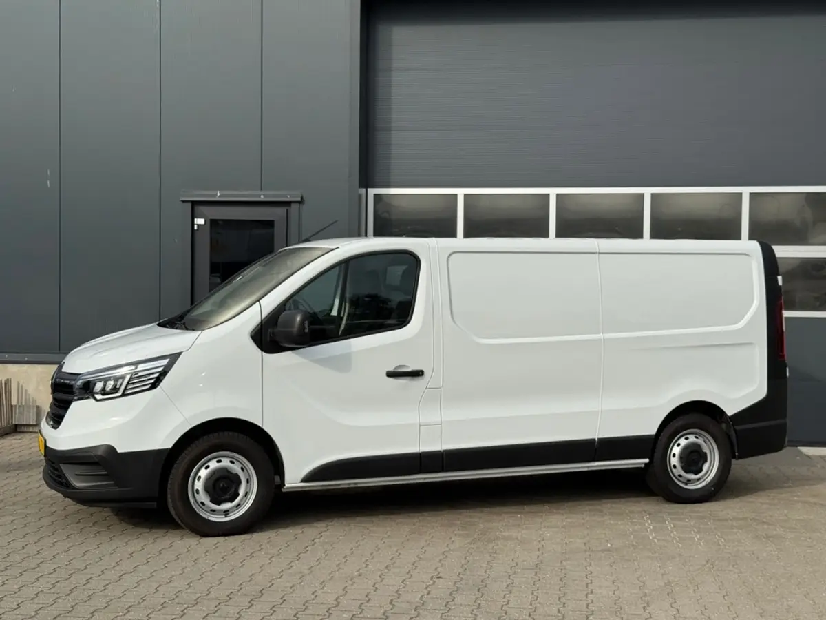 Renault Trafic 2.0 D 150pk L2H1 Navi - carplay/android auto - bijr stoel - ramen achter + schuifdeur - trekhaak: foto 2