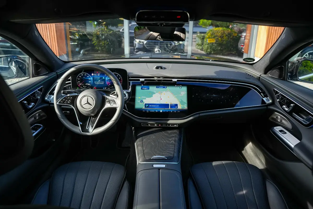 Mercedes-Benz E-Klasse E-klasse 200: foto 2