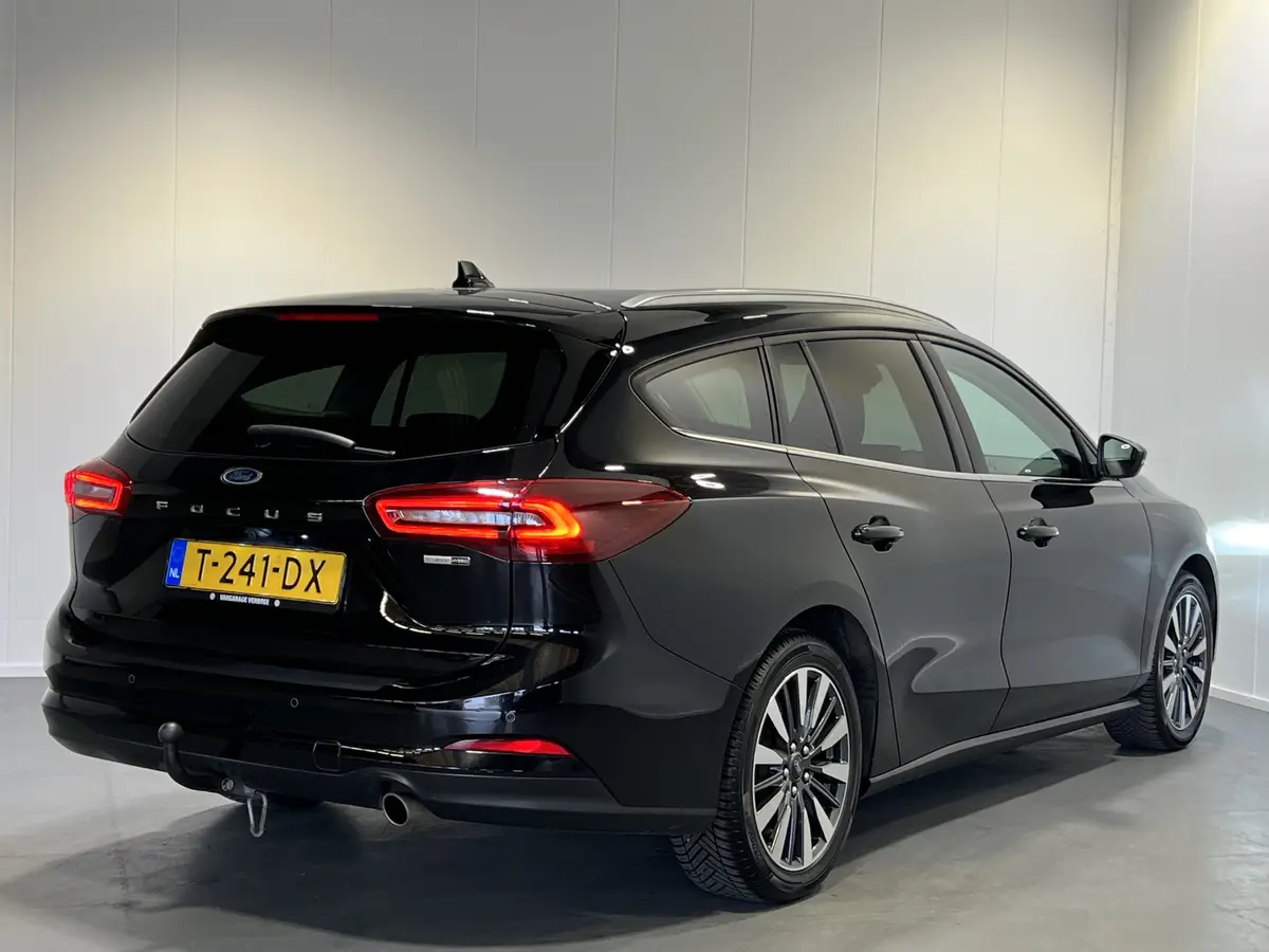 Ford Focus Wagon 1.0 EcoBoost Hybrid Titanium X: foto 2
