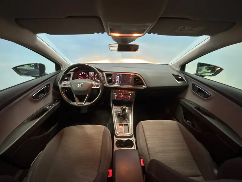 SEAT Leon ST 1.0 EcoTSI Style Business Intense Carplay, Clima, Park Pilot 2019 leasen bij DreamLease: foto 2