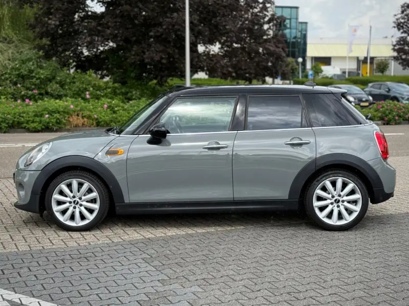 MINI Cooper 1.5 136PK AUTOMAAT NAVI CRUISE 2017 leasen bij DreamLease: foto 2
