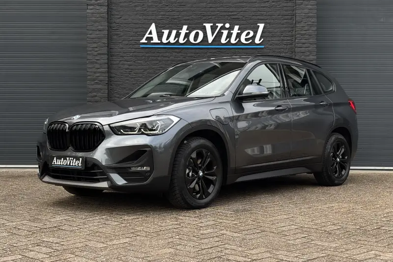 BMW X1 xDrive25e | PDC V+A | Elektrische Klep | Lendensteunen | LED | Carplay | 35X op voorraad 2021 leasen bij DreamLease: foto 1