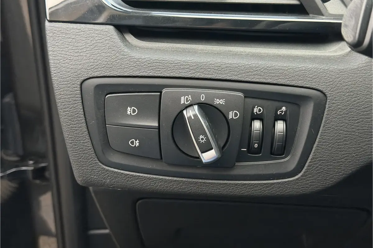 BMW X1 xDrive25e | Camera | Head-Up | Groot NAVI | Stoelverwarming | Elektrische Klep | 35X op voorraad: foto 42