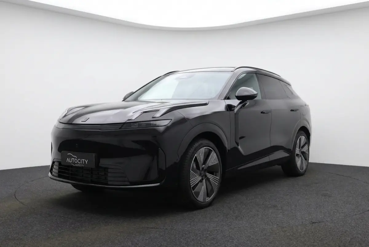 Lynk & Co 08 1.5 More PHEV 345PK 200 KM Elektrisch l Pano l 360 Camera l Mass: foto 1