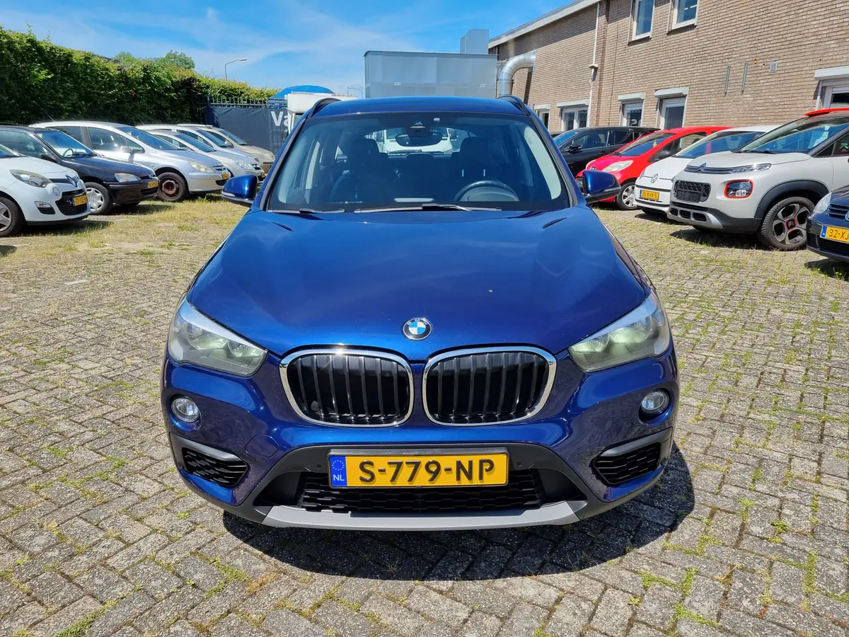 BMW X1 sDrive18i Executive: foto 2