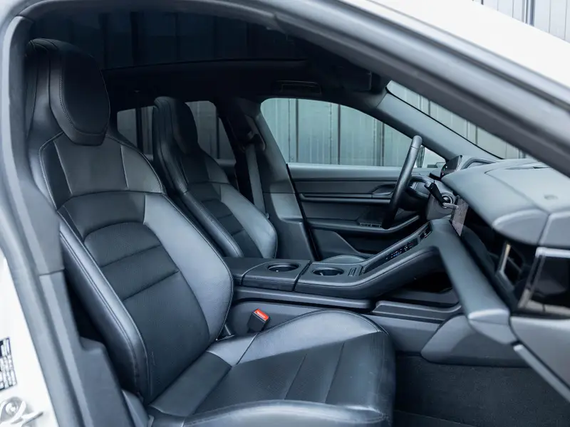 Porsche Taycan Cross Turismo 4 93 kWh 2021 leasen bij DreamLease: foto 2