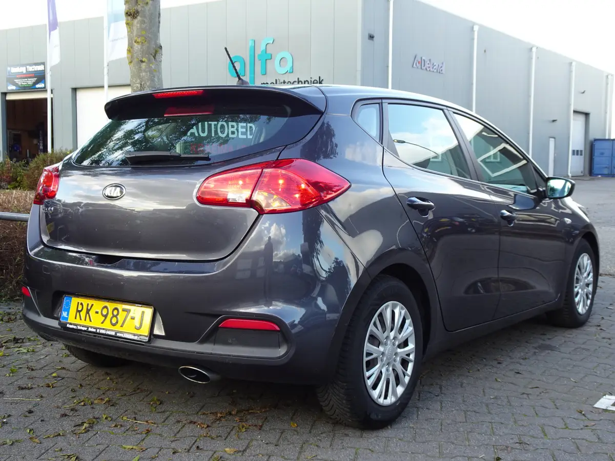 Kia cee'd 1.4 CVVT 100PK: foto 2