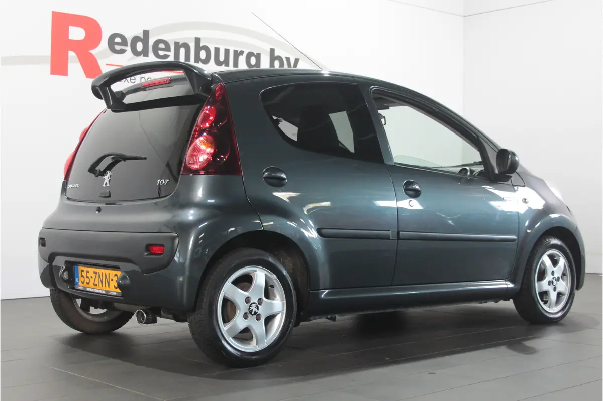Peugeot 107 1.0 Access: foto 2