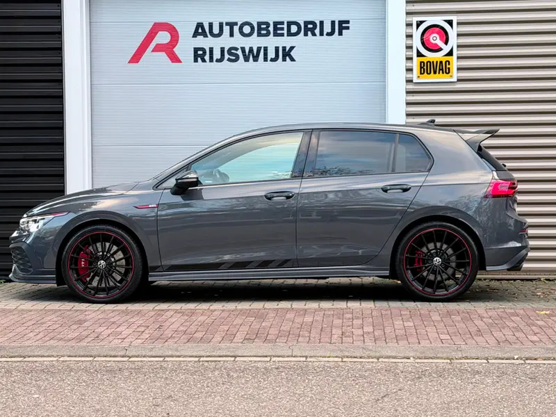 Volkswagen Golf 2.0 TSI Clubsport Akra/Pano/H&K/Matrix 2023 leasen bij DreamLease: foto 2