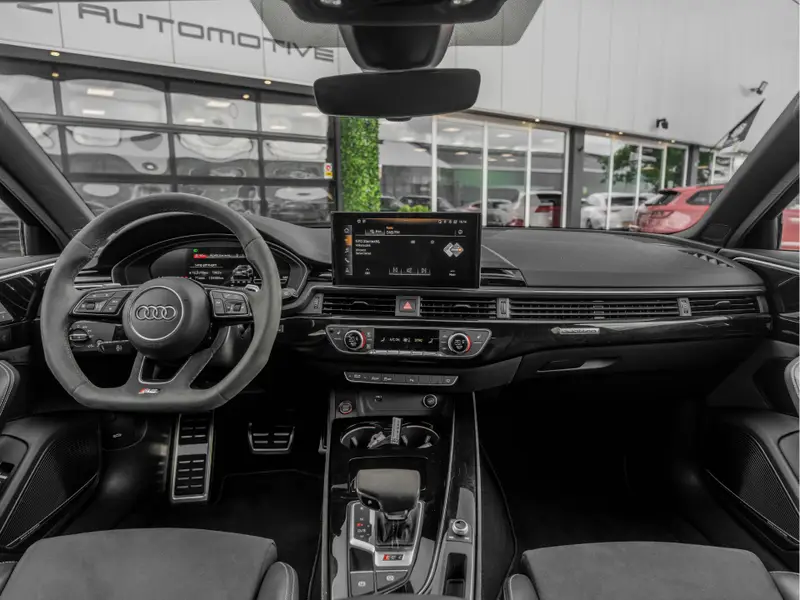 Audi A4 Avant RS4 2.9 TFSI 450PK Quattro 2022 leasen bij DreamLease: foto 2