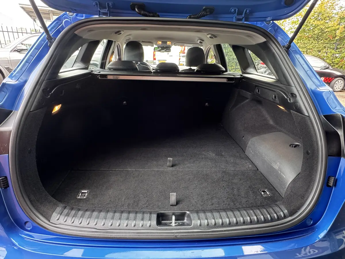 Kia Ceed Sportswagon 1.6 GDI PHEV DynamicPlusLine // FULL LED // VIRTUAL COCKPIT // NAVI + CARPLAY // KEYLESS // CAMERA // HALF-LEDER: foto 32