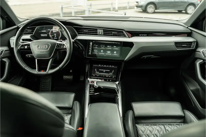 Audi e-tron S Quattro 95 kWh 2021 leasen bij DreamLease: foto 2