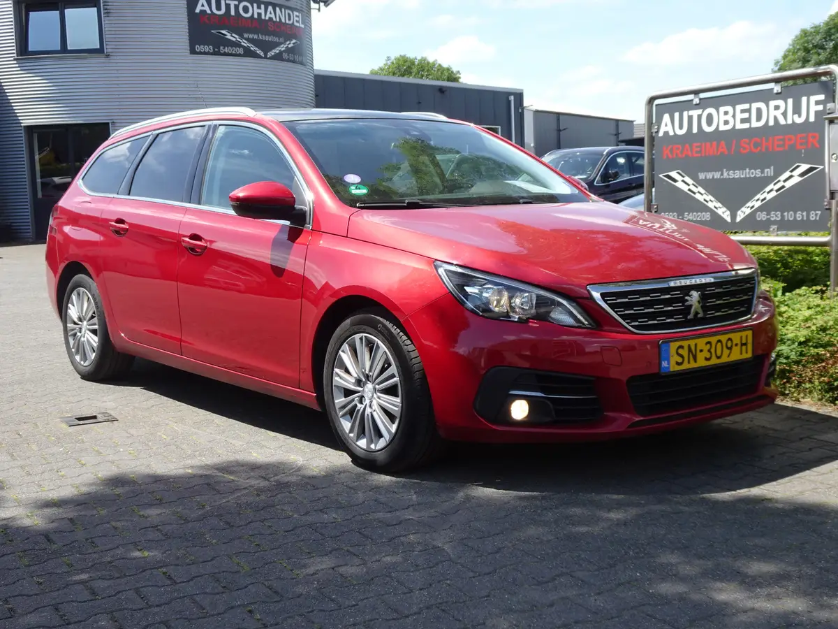 Peugeot 308 SW 1.2 PureTech Premium: foto 1