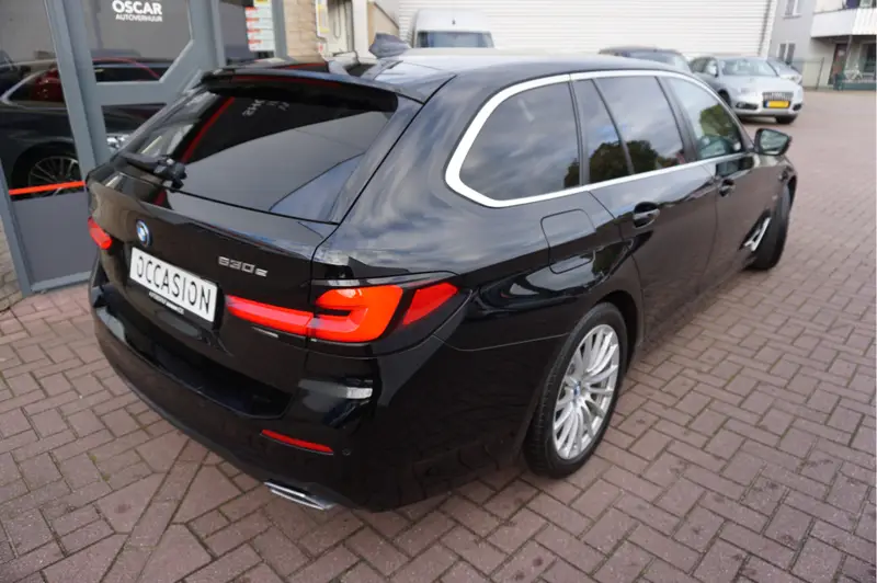 BMW 5 Serie Touring 530e Business Edition Plus Sensatec 2022 leasen bij DreamLease: foto 2
